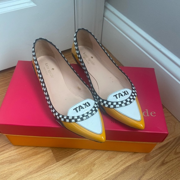 Kate Spade Yellow and Black Taxi Flats - Picture 2 of 3